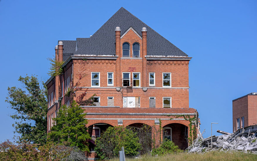 Virginia Intermont College campus owner modifies plans