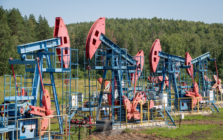 Oil moves on report, denial of US attack plan on Venezuela