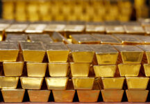 Gold plunges $250 after hitting record high