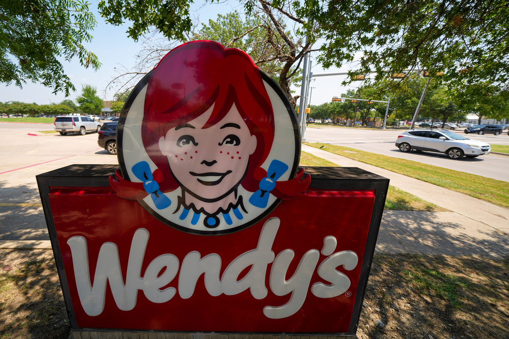 Wendy’s to close hundreds of U.S. restaurants to cut costs