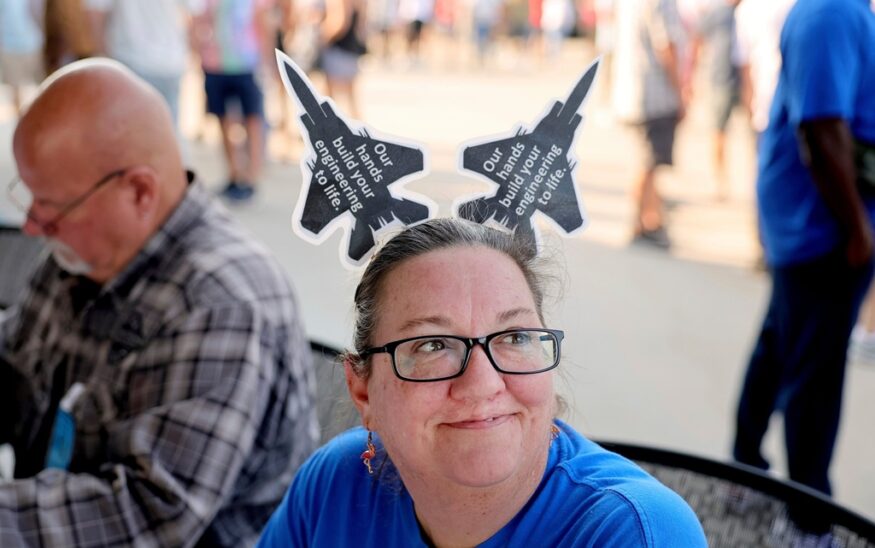 Boeing defense workers ratify new contract to end 3-month strike in the Midwest