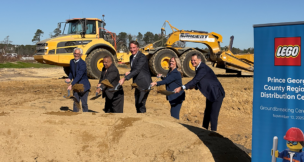 Gov. Glenn Youngkin, Lego Vice President Cindy Sikora and others ceremonially broke ground on Lego's regional distribution center in Prince George County on Nov. 13, 2025. Photo by Katherine Schulte/Virginia Business