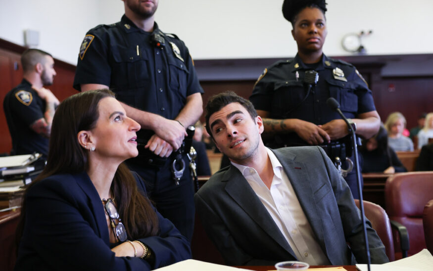 Luigi Mangione appears in Manhattan Criminal Court for an evidence hearing, Thursday, Dec. 4, 2025, in New York. (Angela Weiss/Pool Photo via AP)