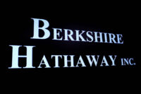 Berkshire Hathaway enters post-Buffett era as shares drift lower