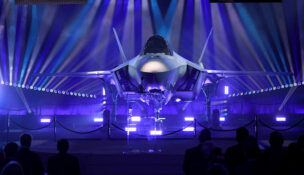 Unveiling of the new F-35 during a rollout ceremony of F-35 fighter jets ordered by Finland at the Lockheed Martin Aeronautics facility in Fort Worth, Texas, U.S. December 16, 2025. REUTERS/Jeremy Lock/File Photo