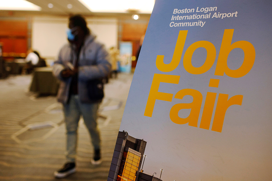US private payrolls increase modestly in January amid manufacturing job losses