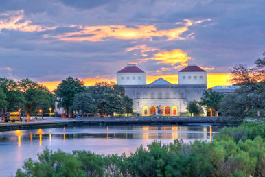Norfolk, Virginia, USA in the Hague Neighborhood at dawn. Photo AdobeStock