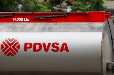 The logo aof Venezuelan state oil company PDVSA is seen on a fuel tank truck, in Caracas, Venezuela May 14, 2025. REUTERS/Leonardo Fernandez Viloria/File Photo