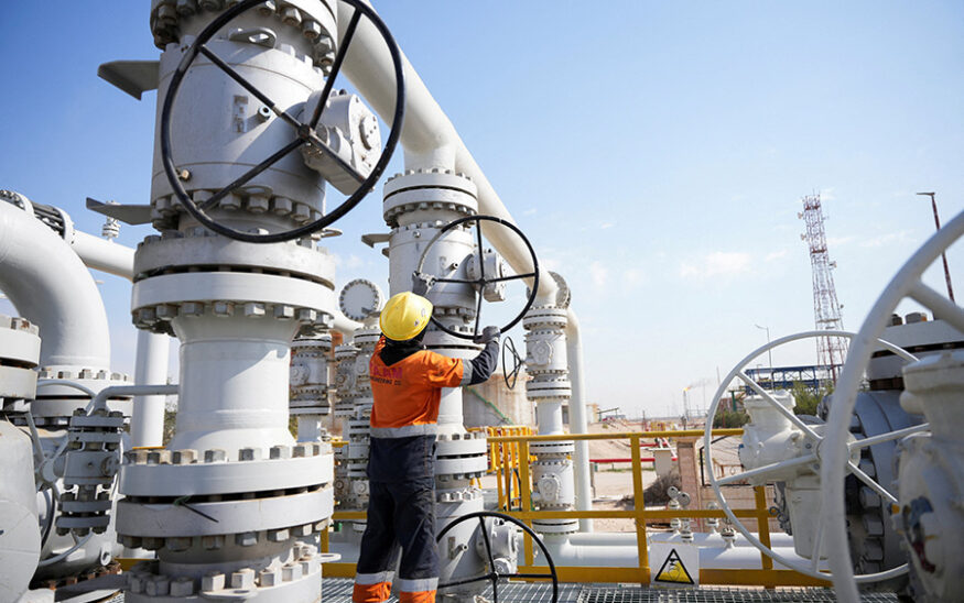 Oil up more than 2.5% but set for first weekly decline since start of Iran war