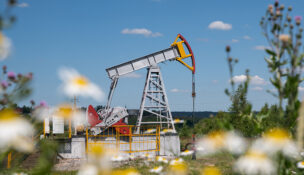 A view shows an oil pump jack outside Almetyevsk, in the Republic of Tatarstan, Russia July 14, 2025. REUTERS/Stringer