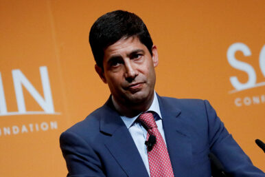 Kevin Warsh, Fellow in Economics at the Hoover Institution and lecturer at the Stanford Graduate School of Business, speaks during the Sohn Investment Conference in New York City, U.S., May 8, 2017. REUTERS/Brendan Mcdermid/File Photo