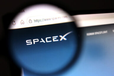 The SpaceX logo is seen in this illustration taken June 5, 2026. REUTERS/Dado Ruvic/Illustration