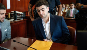 Luigi Mangione appears for a pre-trial hearing at Manhattan Criminal Court in New York, U.S., Wednesday, June 17, 2026. Angelina Katsanis/Pool via REUTERS