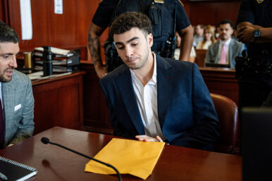 Luigi Mangione appears for a pre-trial hearing at Manhattan Criminal Court in New York, U.S., Wednesday, June 17, 2026. Angelina Katsanis/Pool via REUTERS