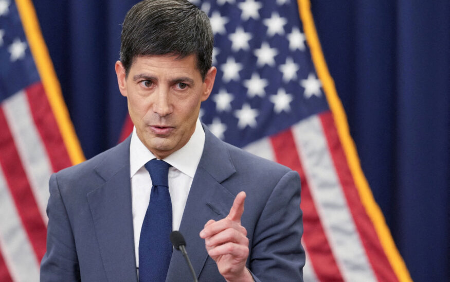 FILE PHOTO: U.S. Federal Reserve Chairman Kevin Warsh holds a press conference in Washington