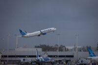 A United Airlines airplane departs from Fort Lauderdale – Hollywood International Airport, Florida
