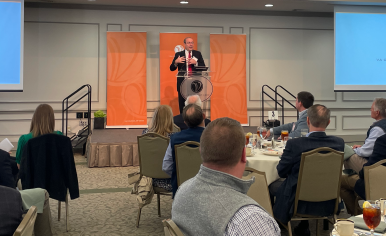 Richmond Fed President and CEO Tom Barkin speaks in the University of Richmond's Jepson Alumni Center. 